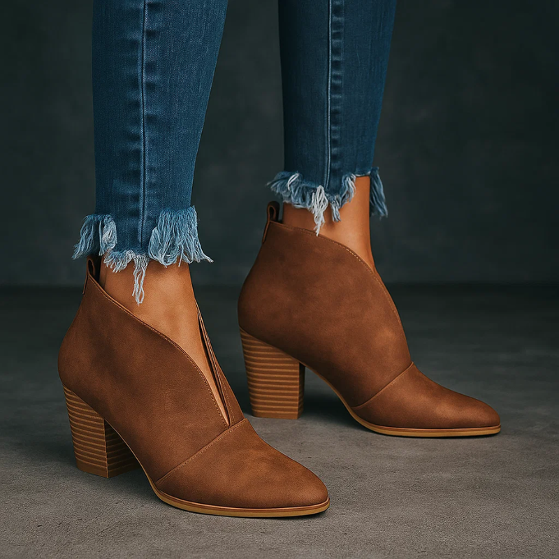 Alfonsina | Botines de calzar con corte en V