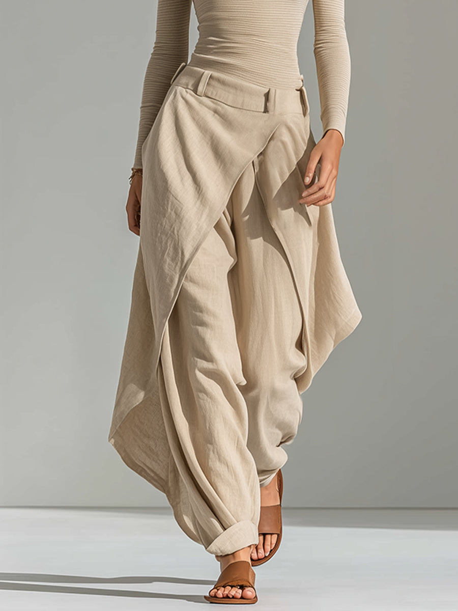 Marta | Conjunto de top beige con cuello barco y pantalón ancho con volantes