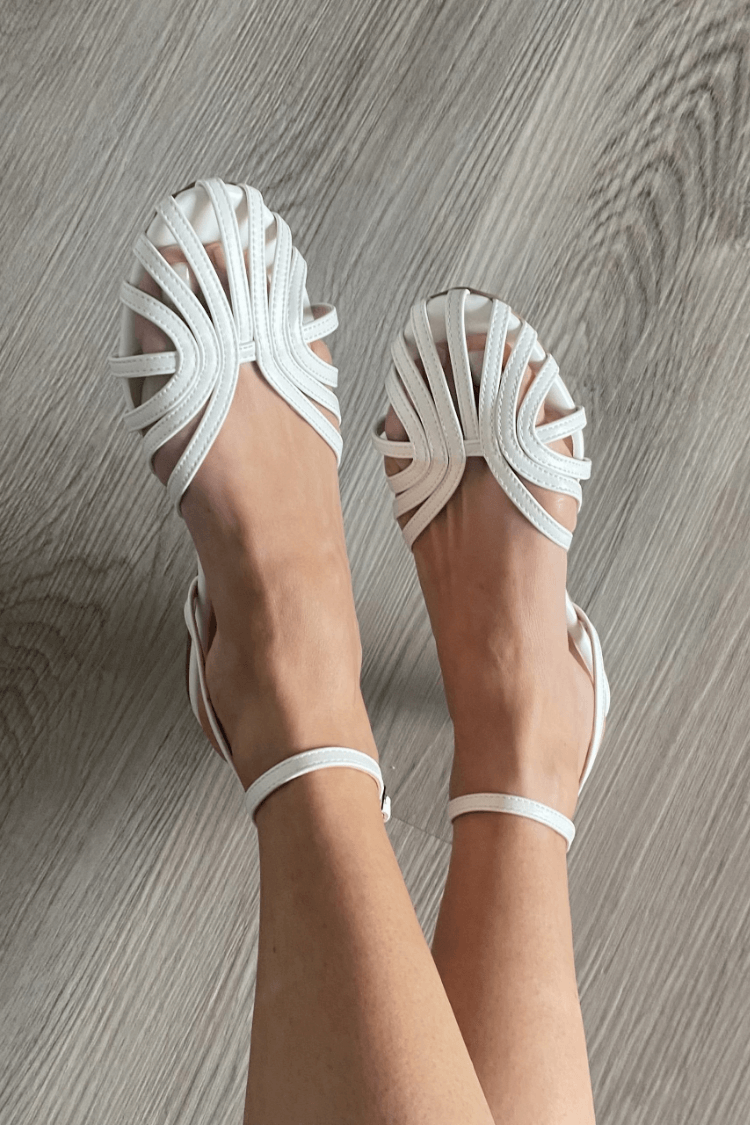 Sandalias planas doradas Vittoria