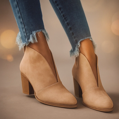 Alfonsina | Botines de calzar con corte en V