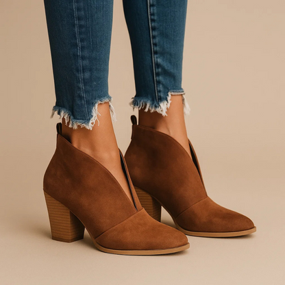 Alfonsina | Botines de calzar con corte en V