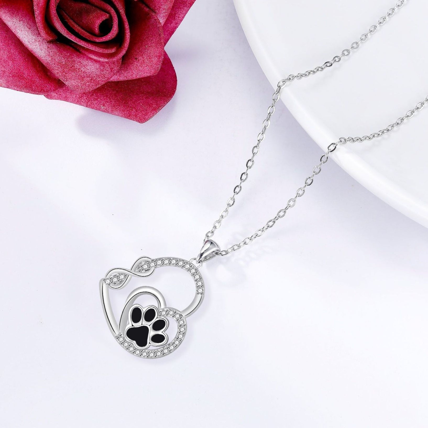 Collar de infinito y huella