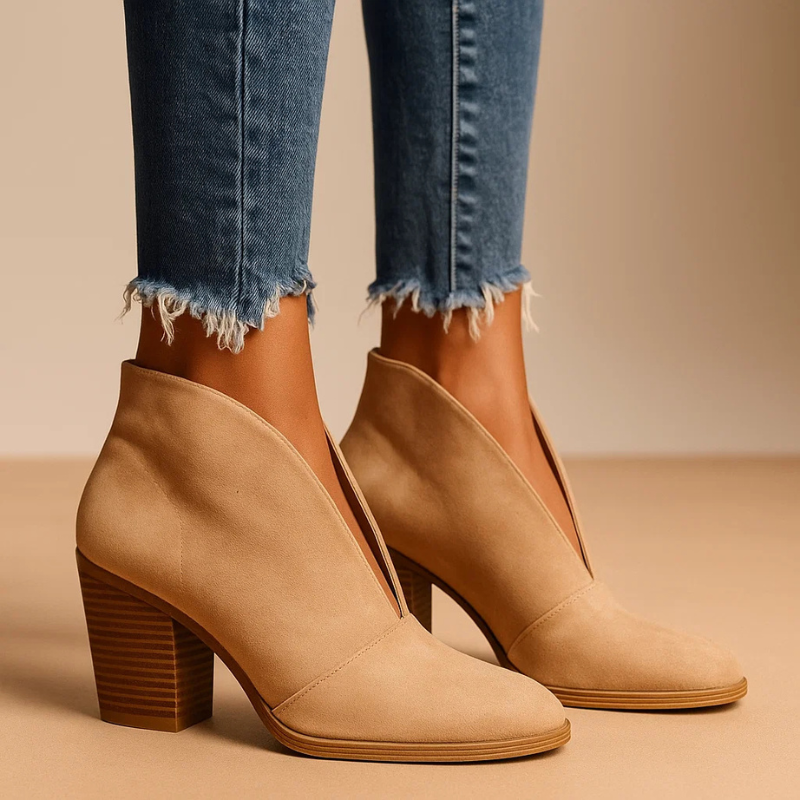 Alfonsina | Botines de calzar con corte en V