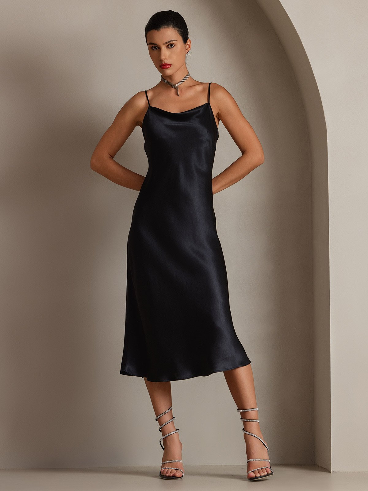 Vestidos largos de seda pura con tirantes