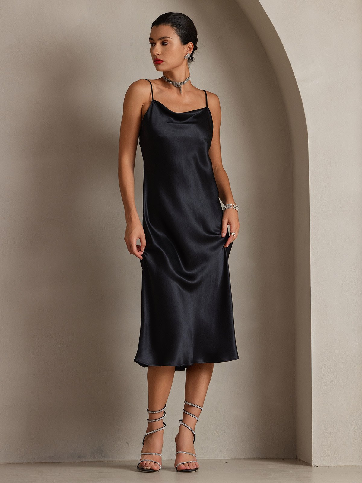 Vestidos largos de seda pura con tirantes