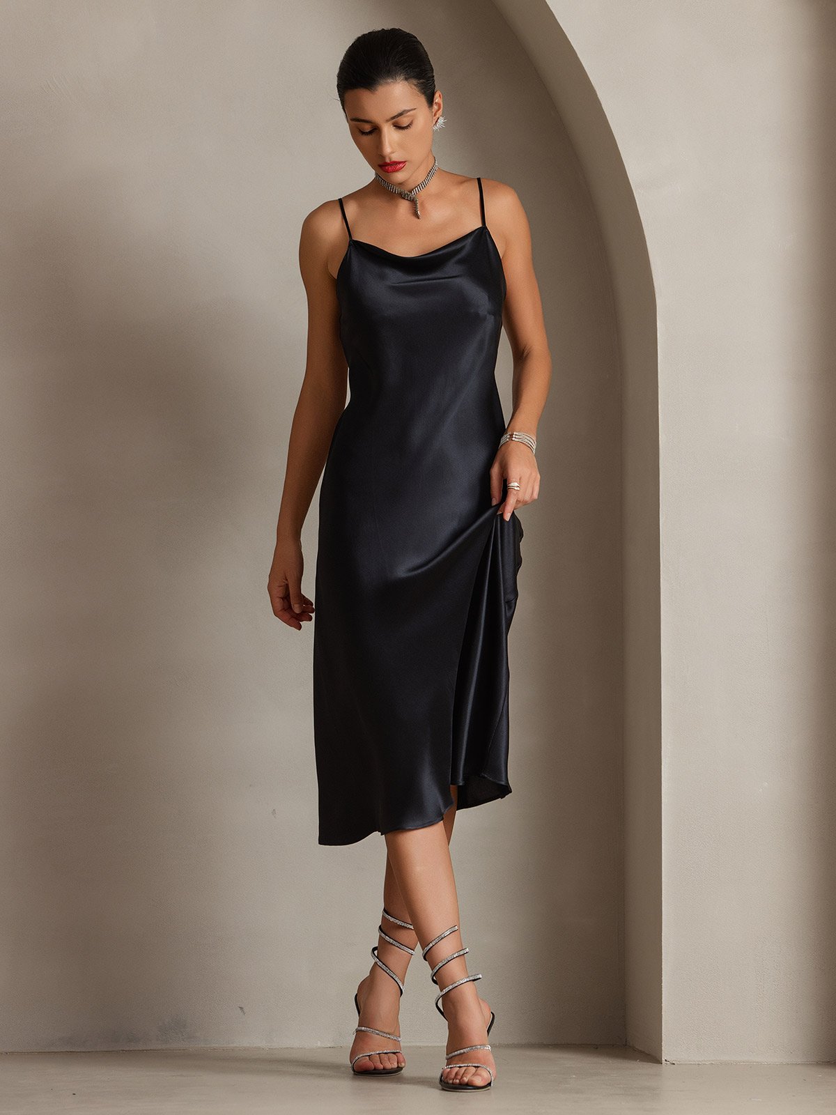 Vestidos largos de seda pura con tirantes
