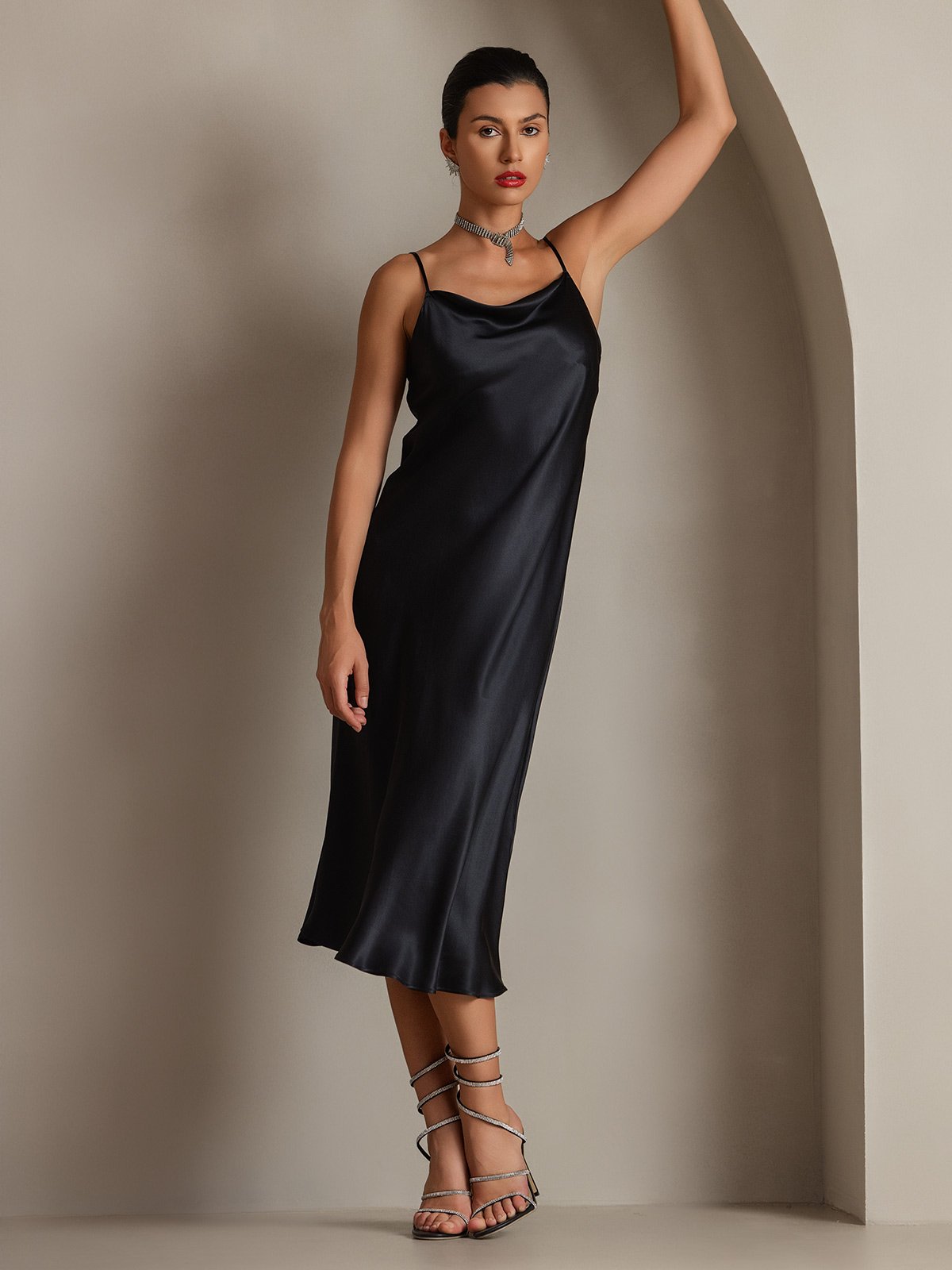 Vestidos largos de seda pura con tirantes