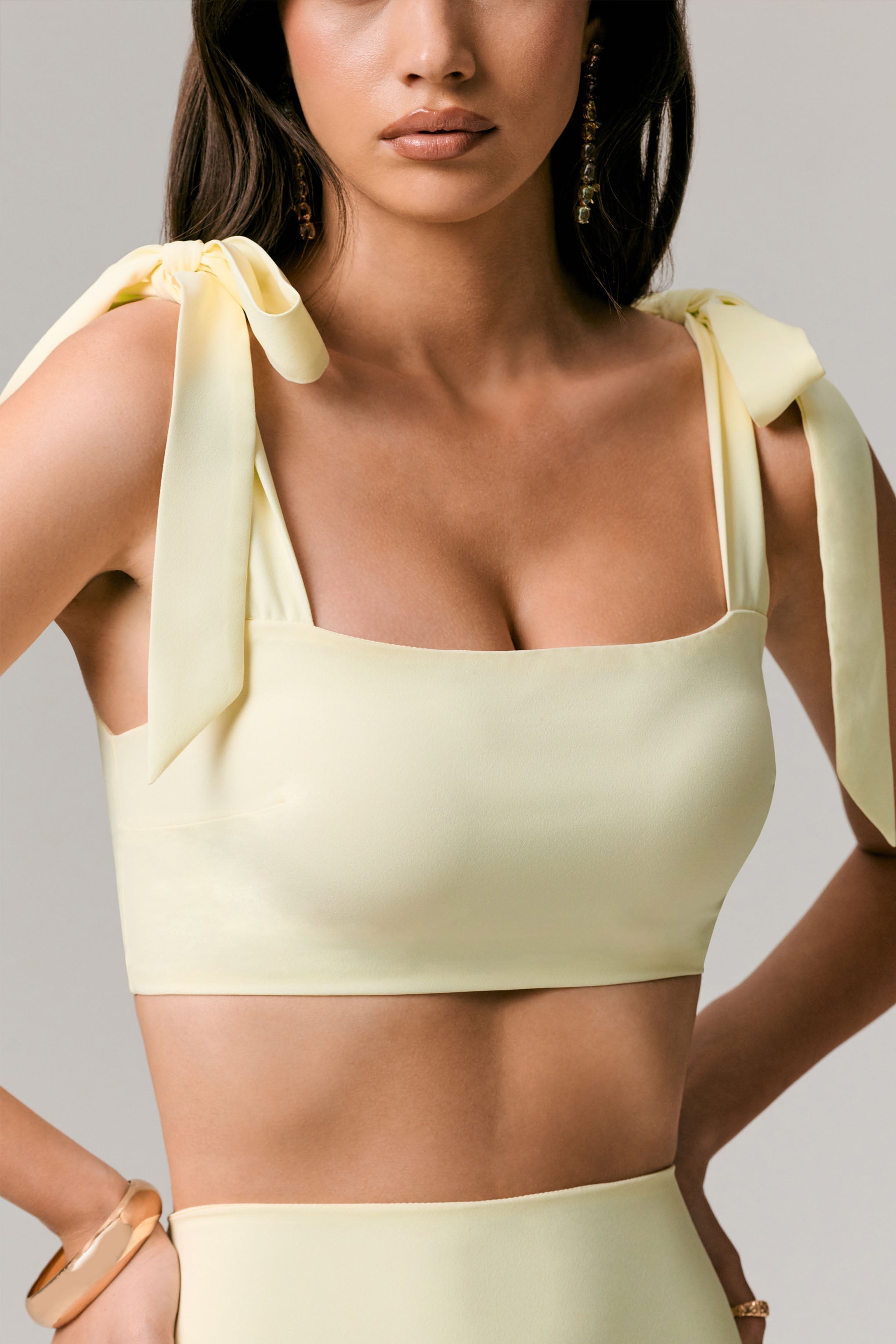Elodie | Crop Top de Tirantes con Lazo en Limón