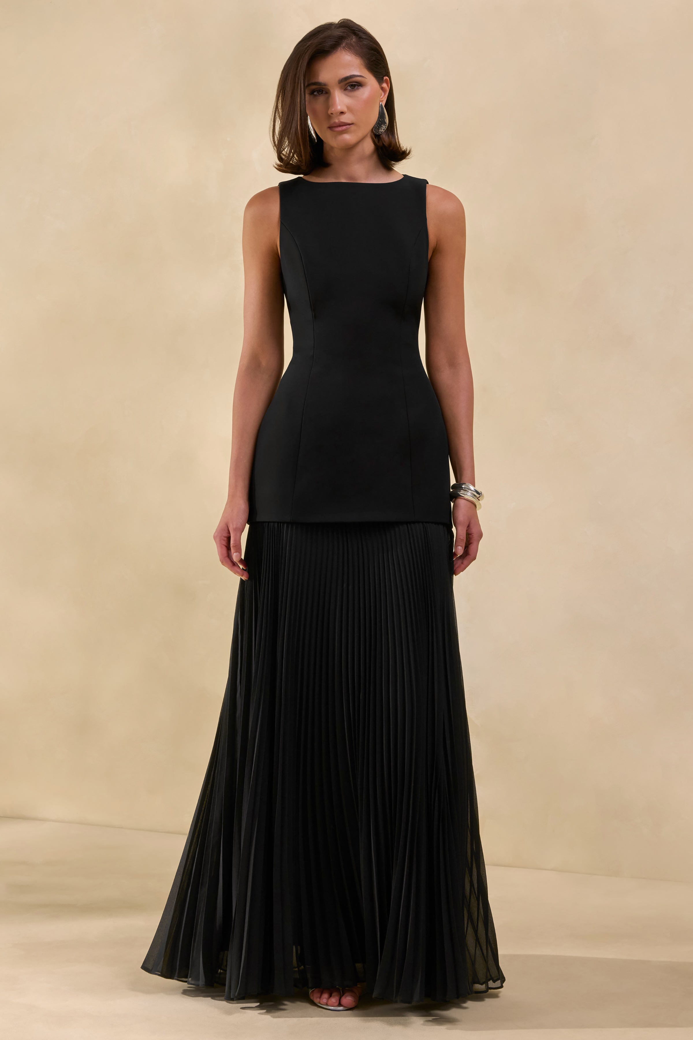 Hadley | Vestido Largo Negro Con Escote Barco Y Cintura Baja