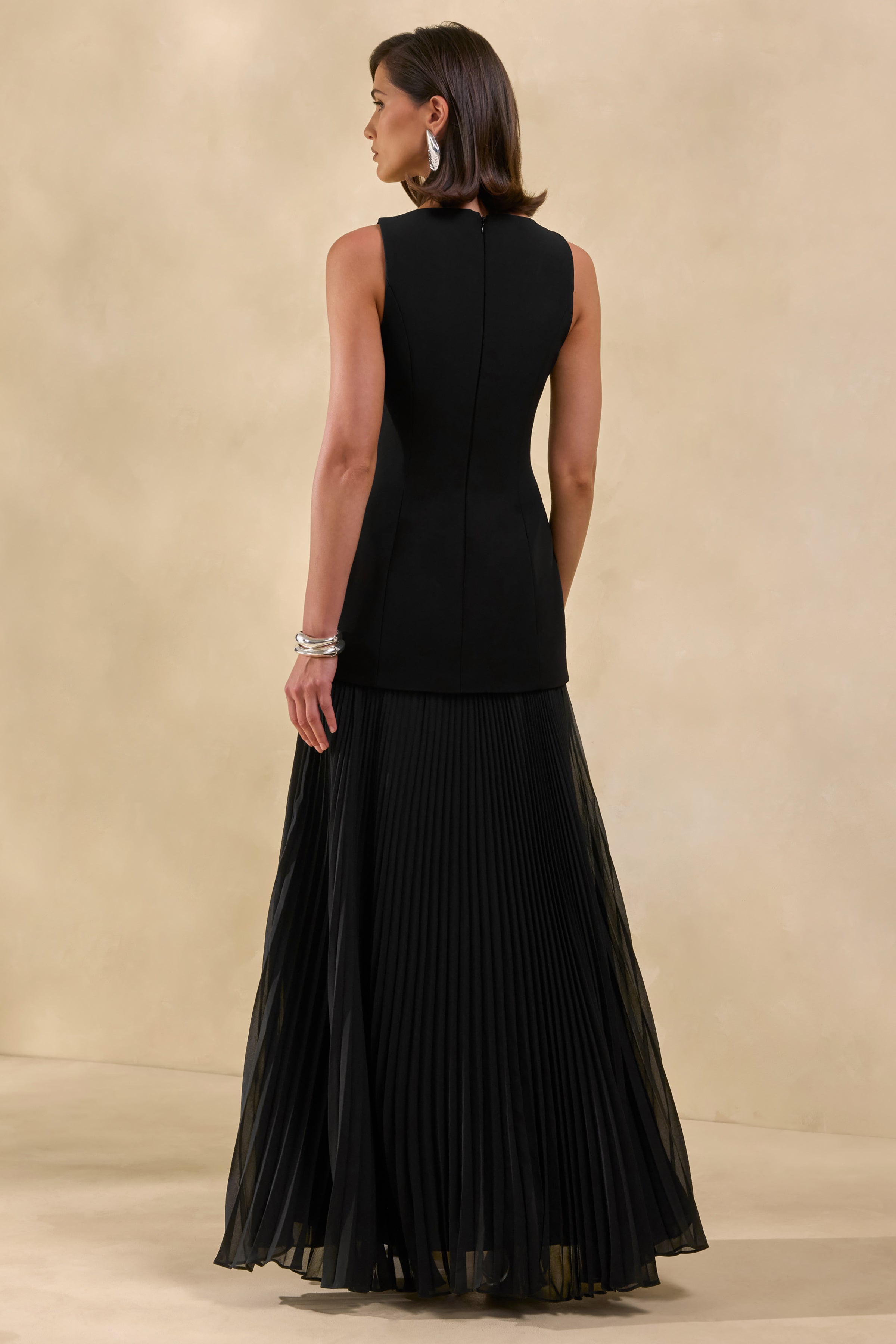 Hadley | Vestido Largo Negro Con Escote Barco Y Cintura Baja