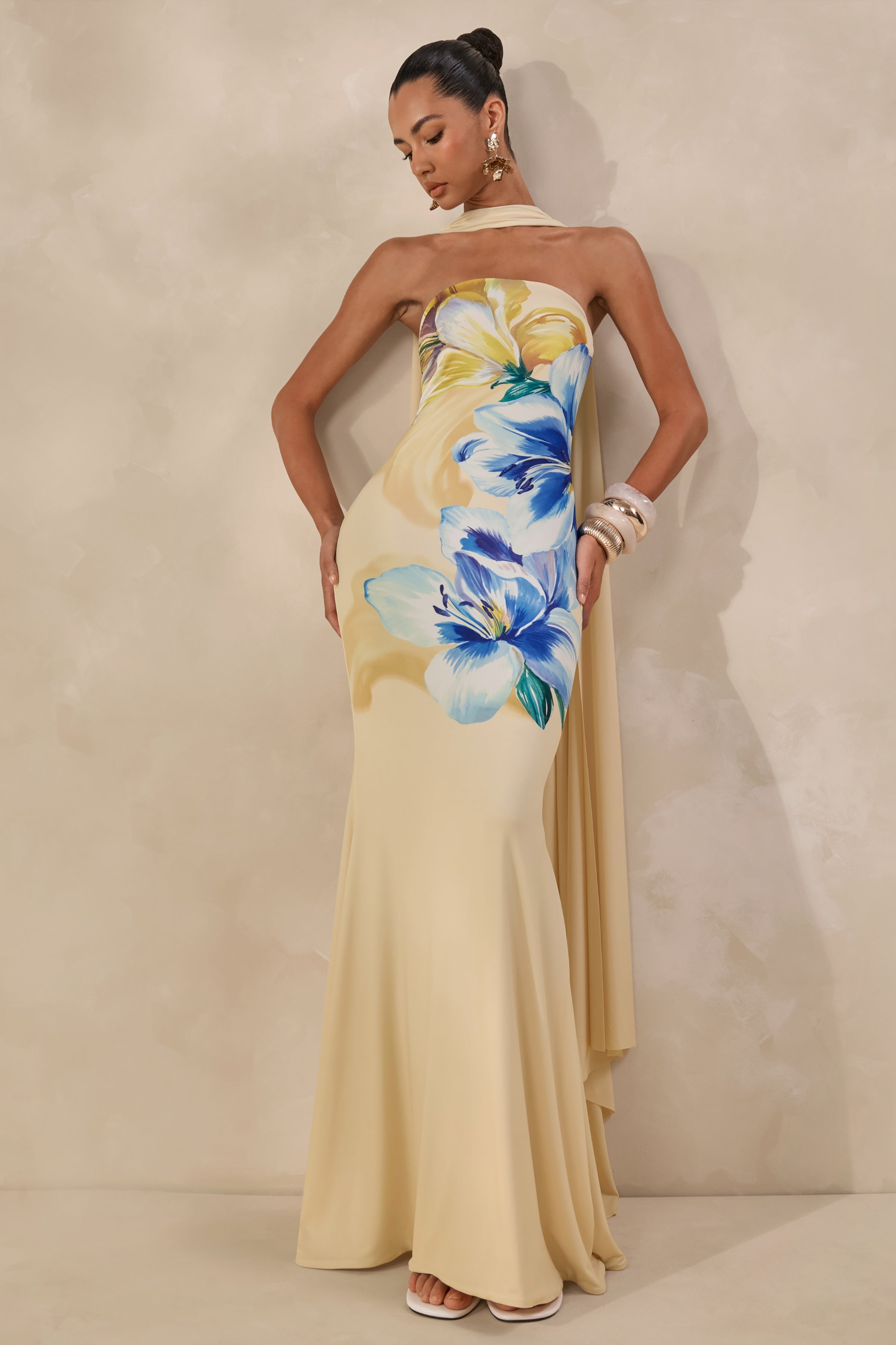 Brooke | Vestido Largo Bandeau Con Estampado Floral En Amarillo Limón Y Azul Y Pañuelo