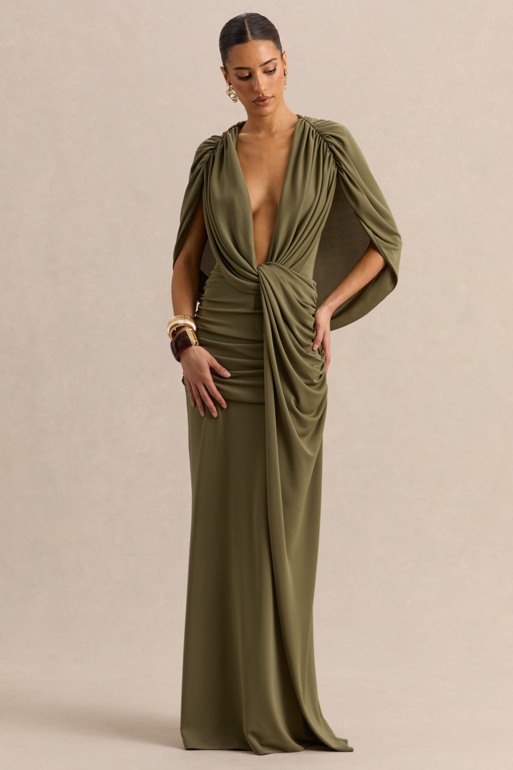 Marisea | Vestido Largo Verde de Escote Pronunciado con Mangas Capa