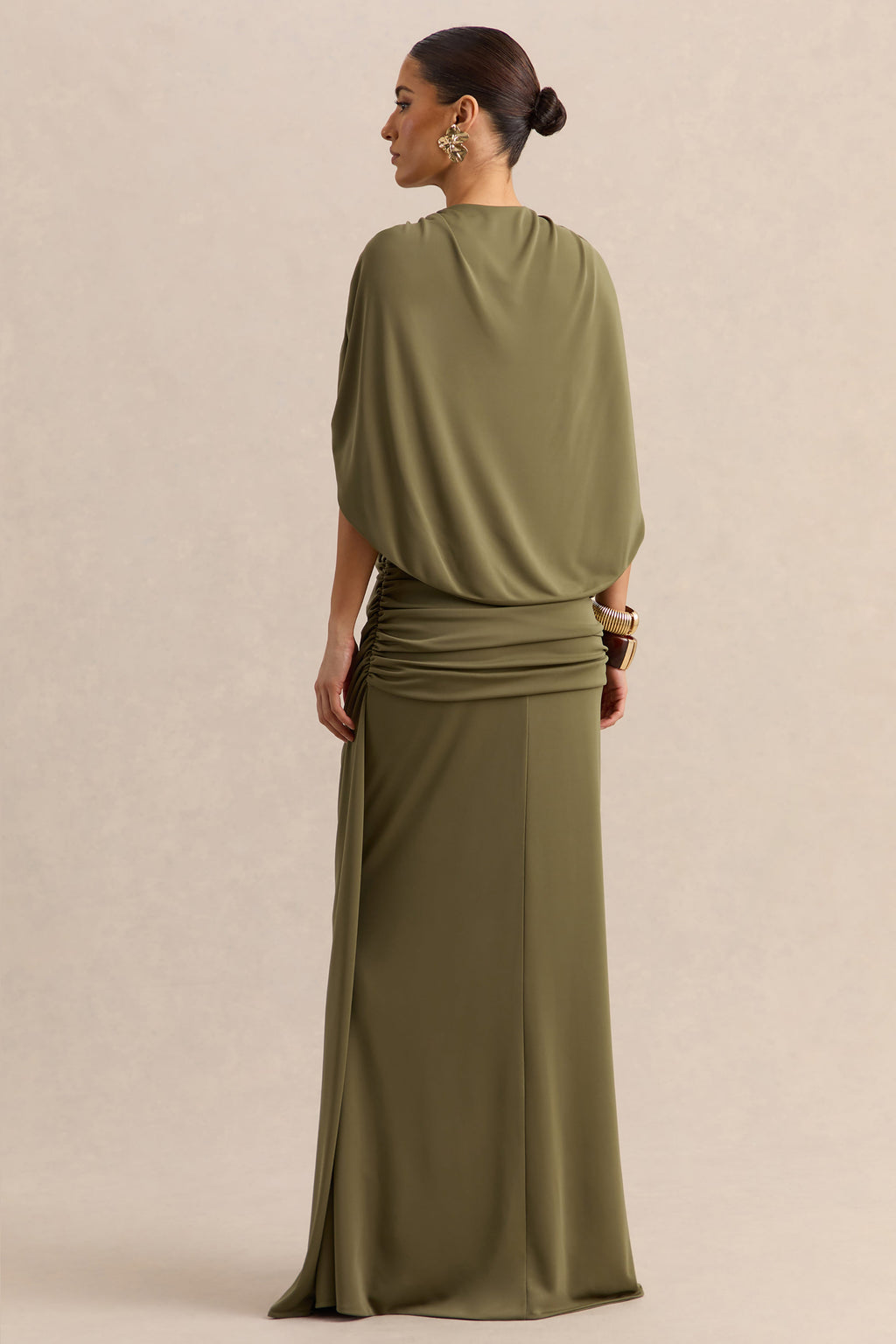 Marisea | Vestido Largo Verde de Escote Pronunciado con Mangas Capa