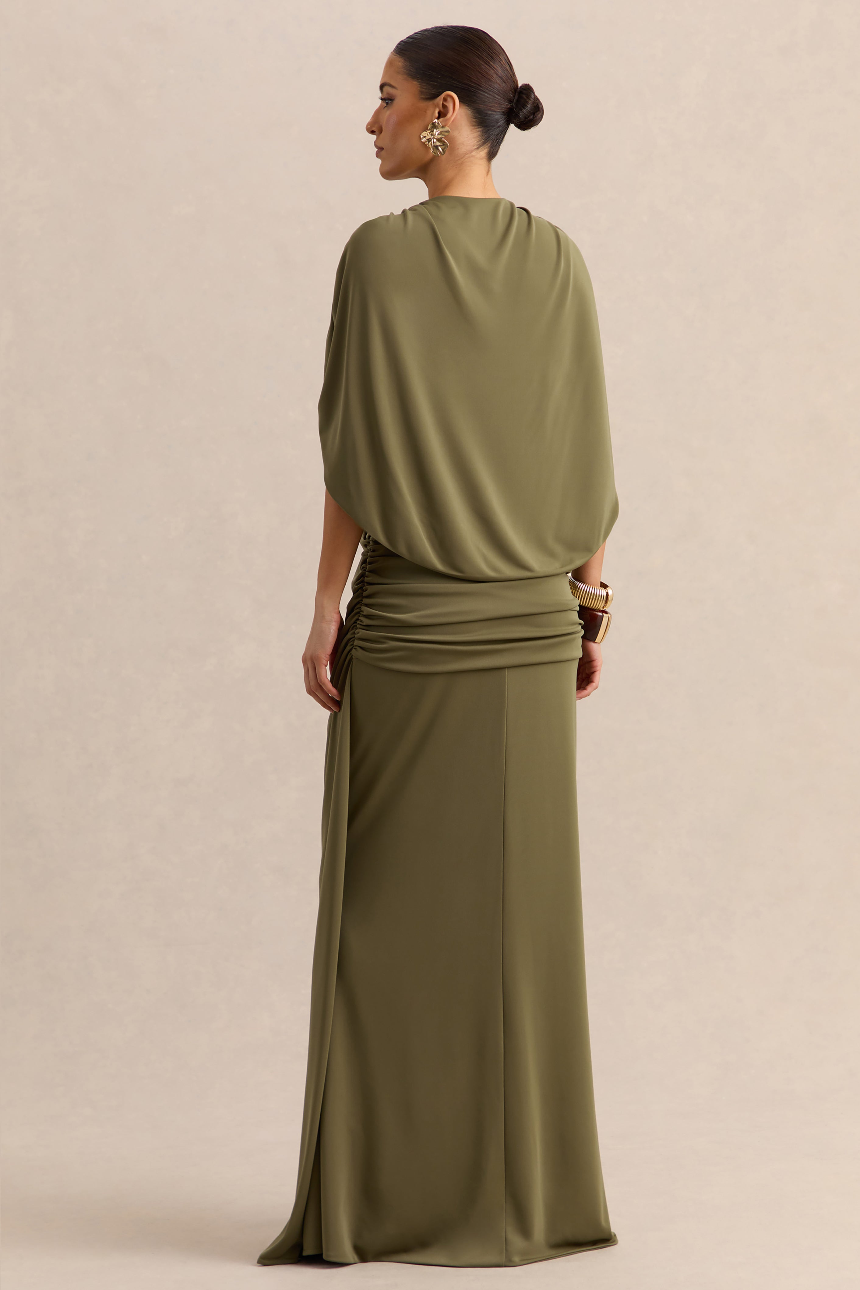 Marisea | Vestido Largo Verde de Escote Pronunciado con Mangas Capa