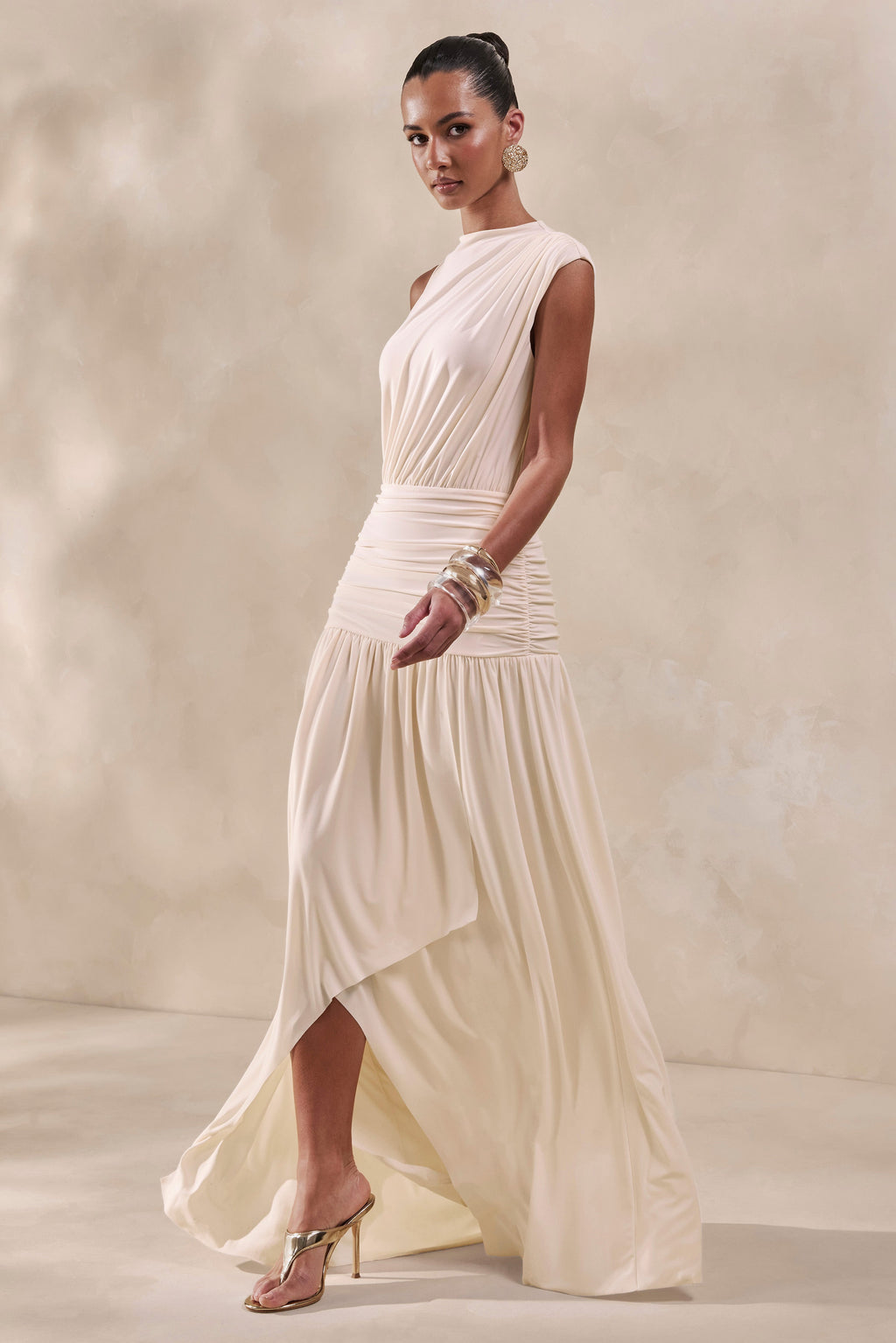 Myssara | Vestido Largo Crema de Cuello Alto con Detalle Drapeado
