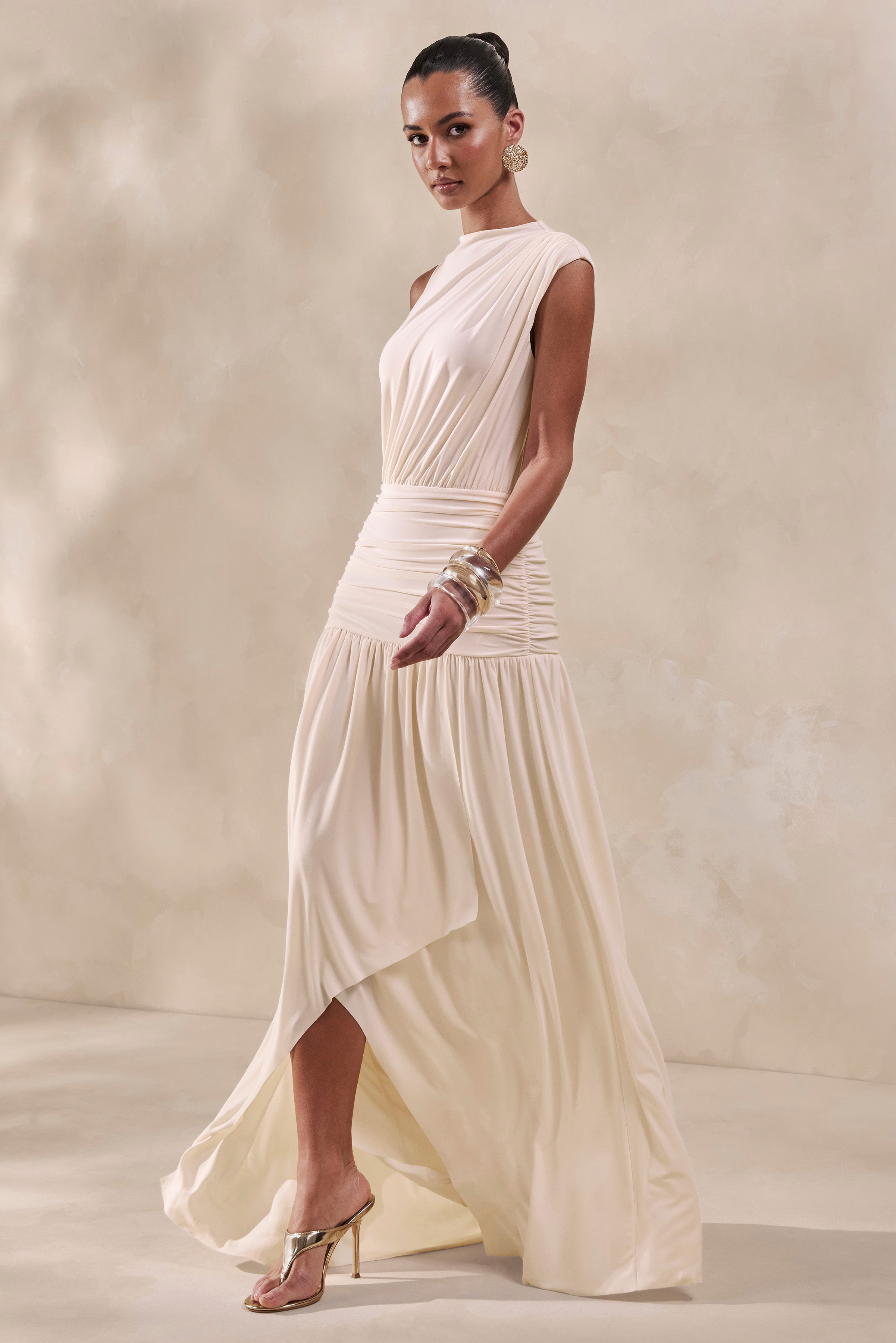 Myssara | Vestido Largo Crema de Cuello Alto con Detalle Drapeado