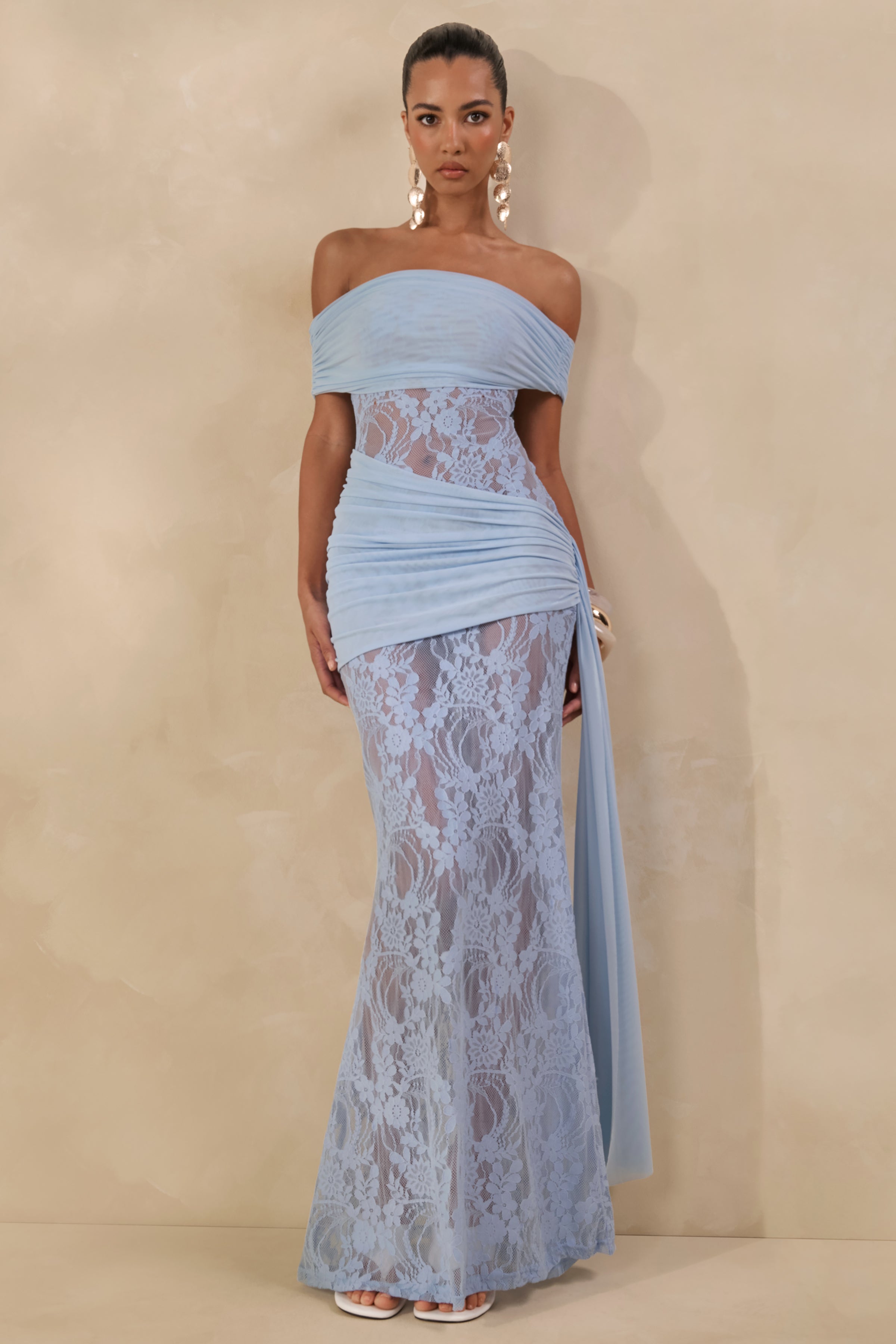 Enavine | Vestido Largo Azul Empolvado De Encaje Con Escote Bardot Y Detalle Fruncido