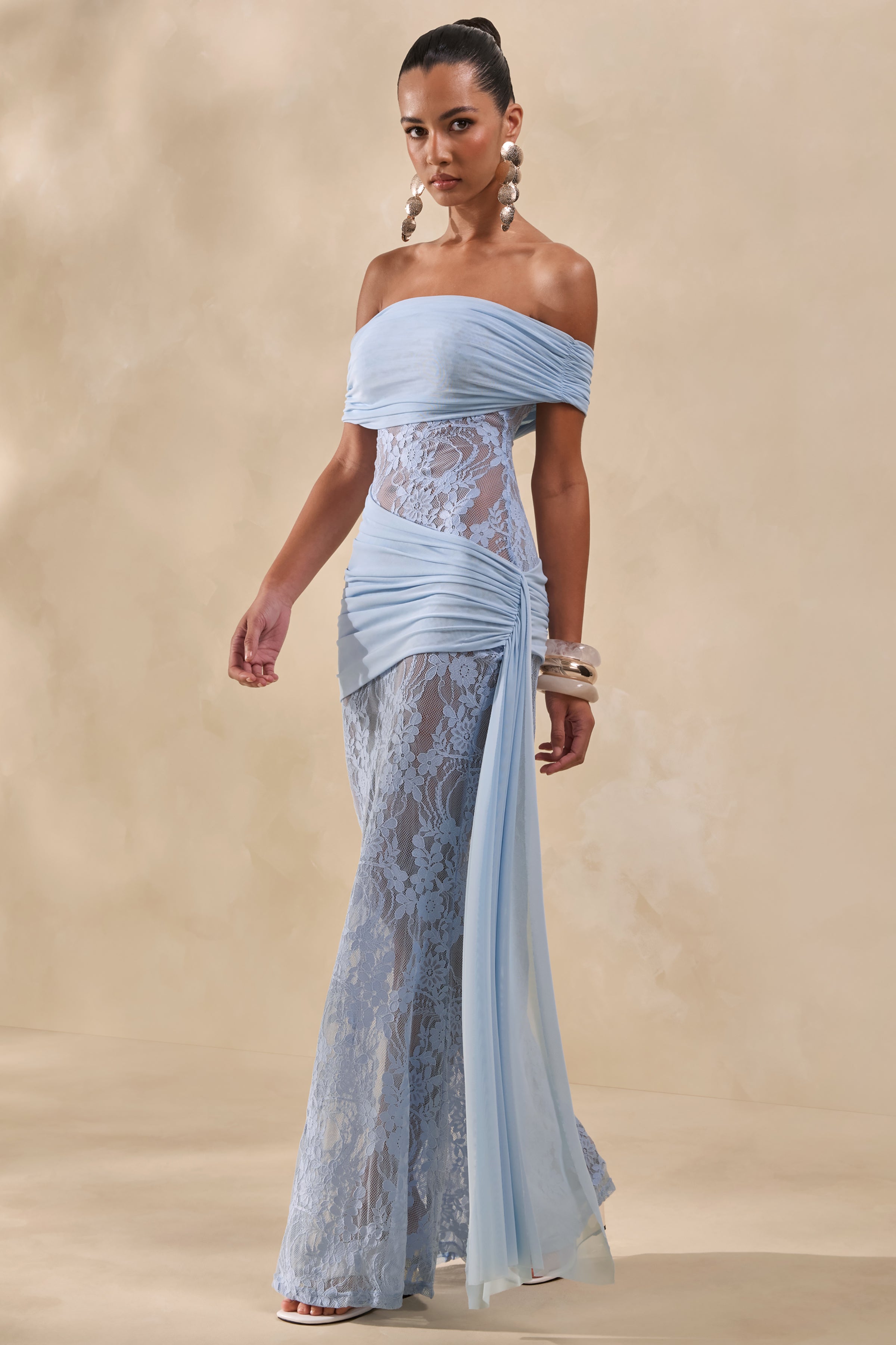 Enavine | Vestido Largo Azul Empolvado De Encaje Con Escote Bardot Y Detalle Fruncido