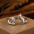 Anillo de gato y circonita en plata de ley