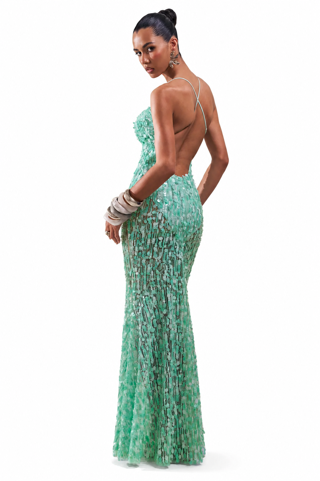 Taryn | Vestido Largo Turquesa con Escote Desbocado y Lentejuelas Premium