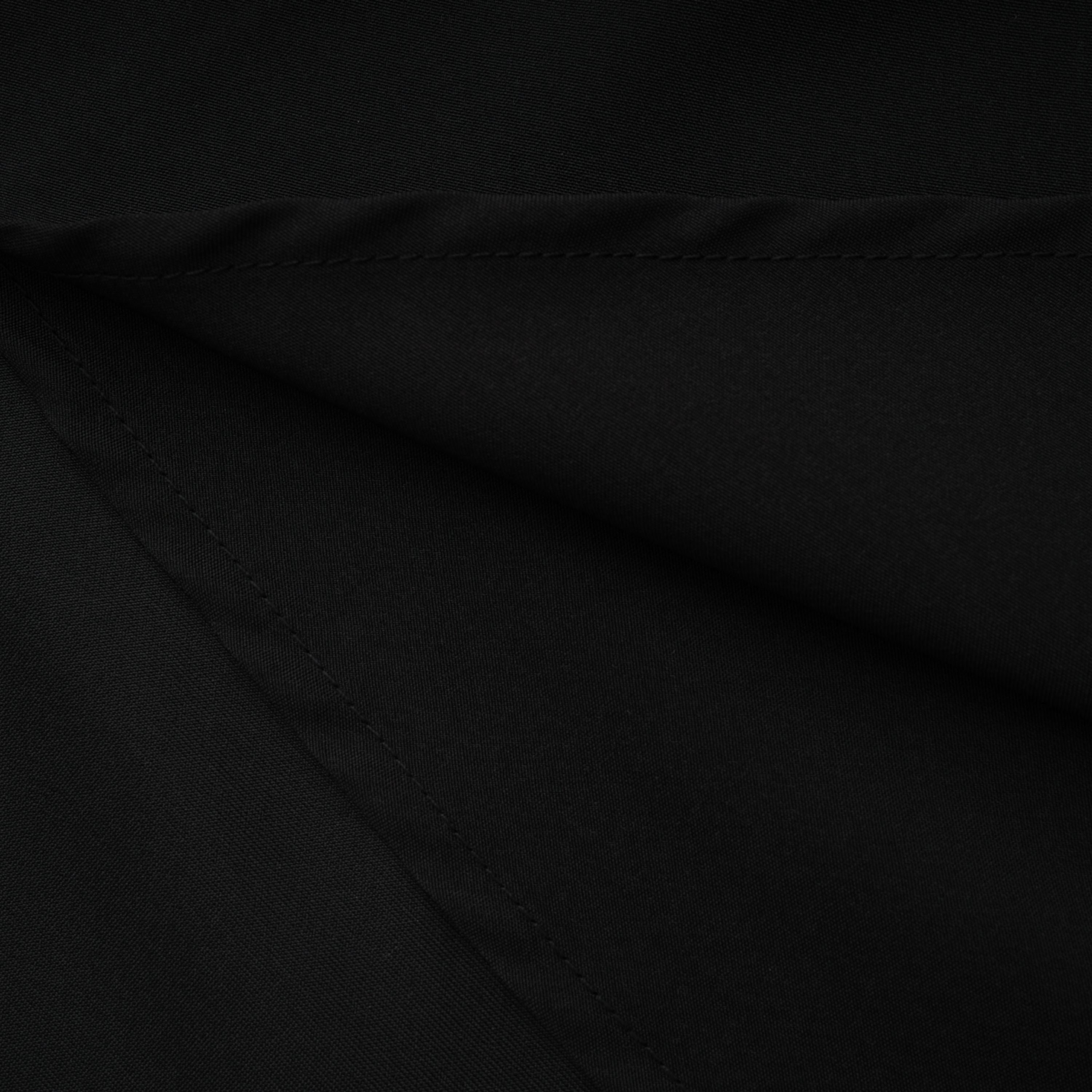 Vestido largo de satén con paneles de encaje negro Mirela