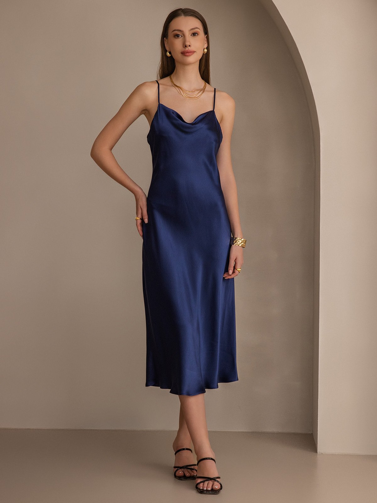 Vestidos largos de seda pura con tirantes