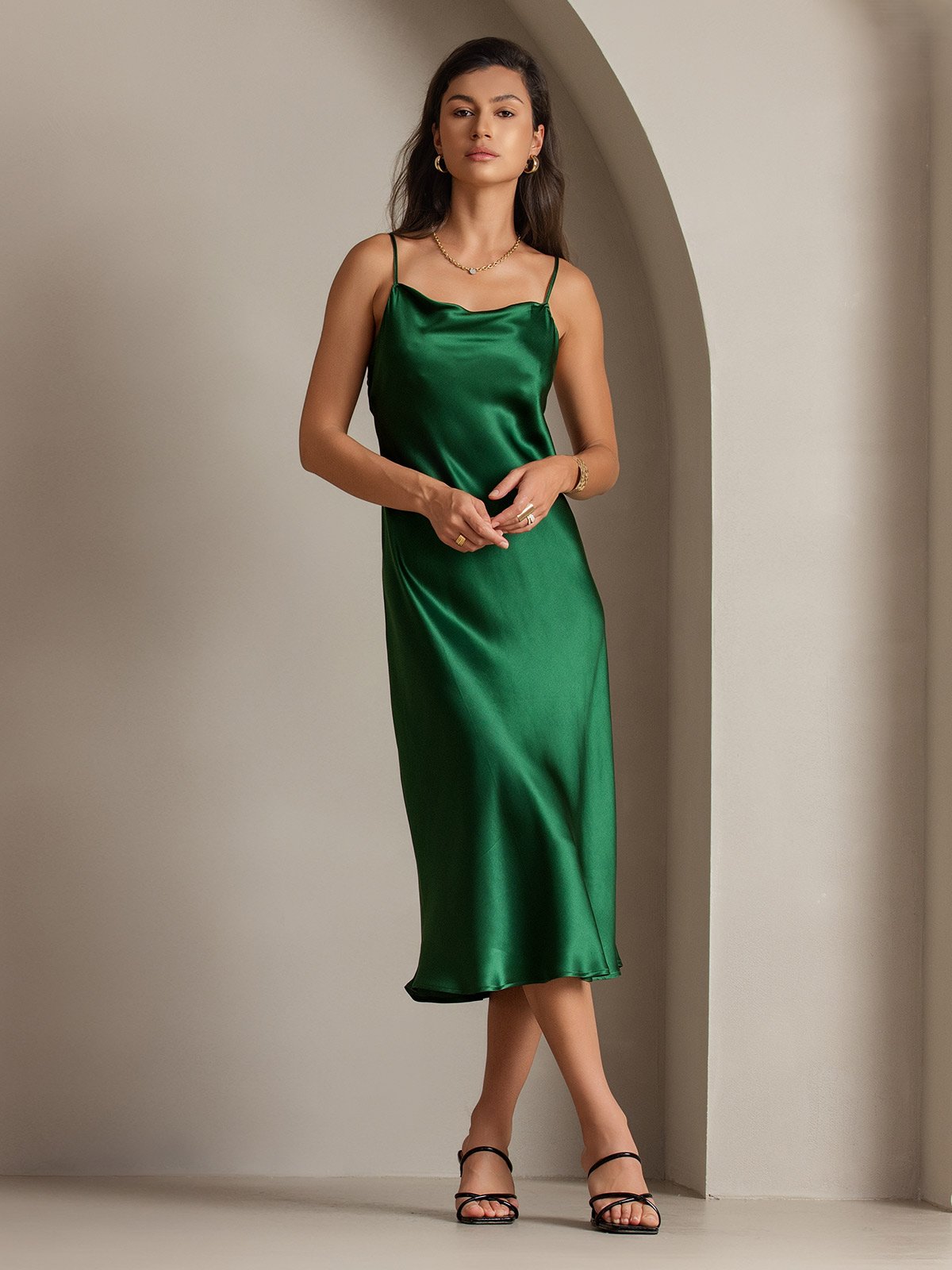 Vestidos largos de seda pura con tirantes