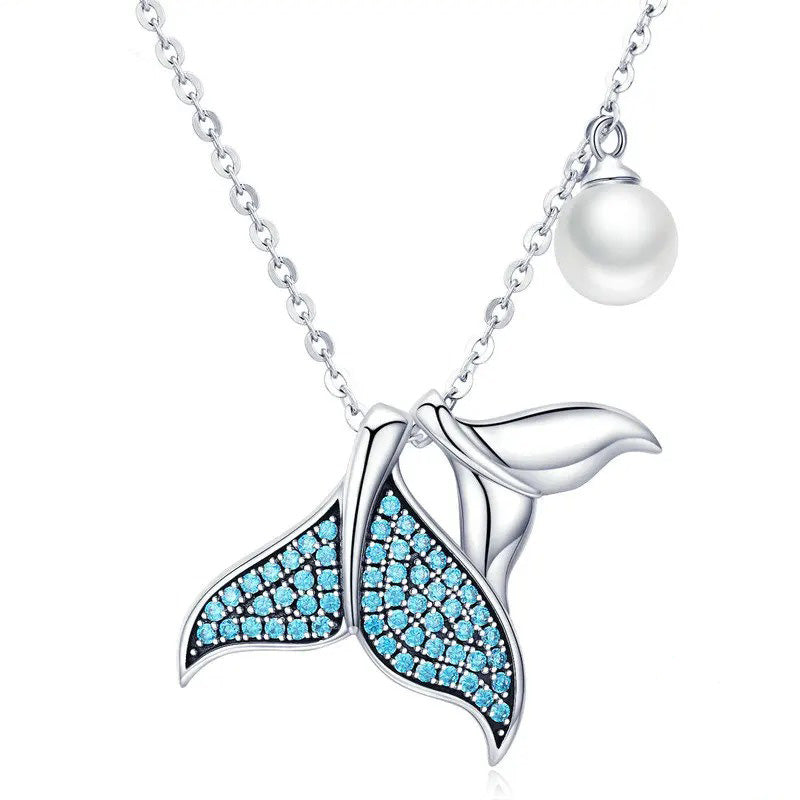 Collar océano con cola de ballena en perlas