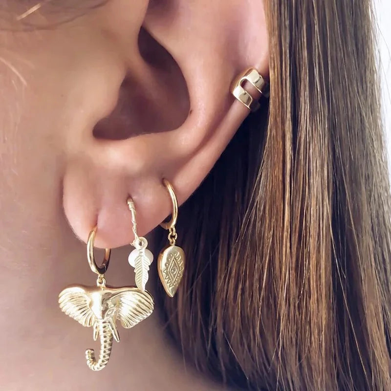 Pendientes de aro con elefante
