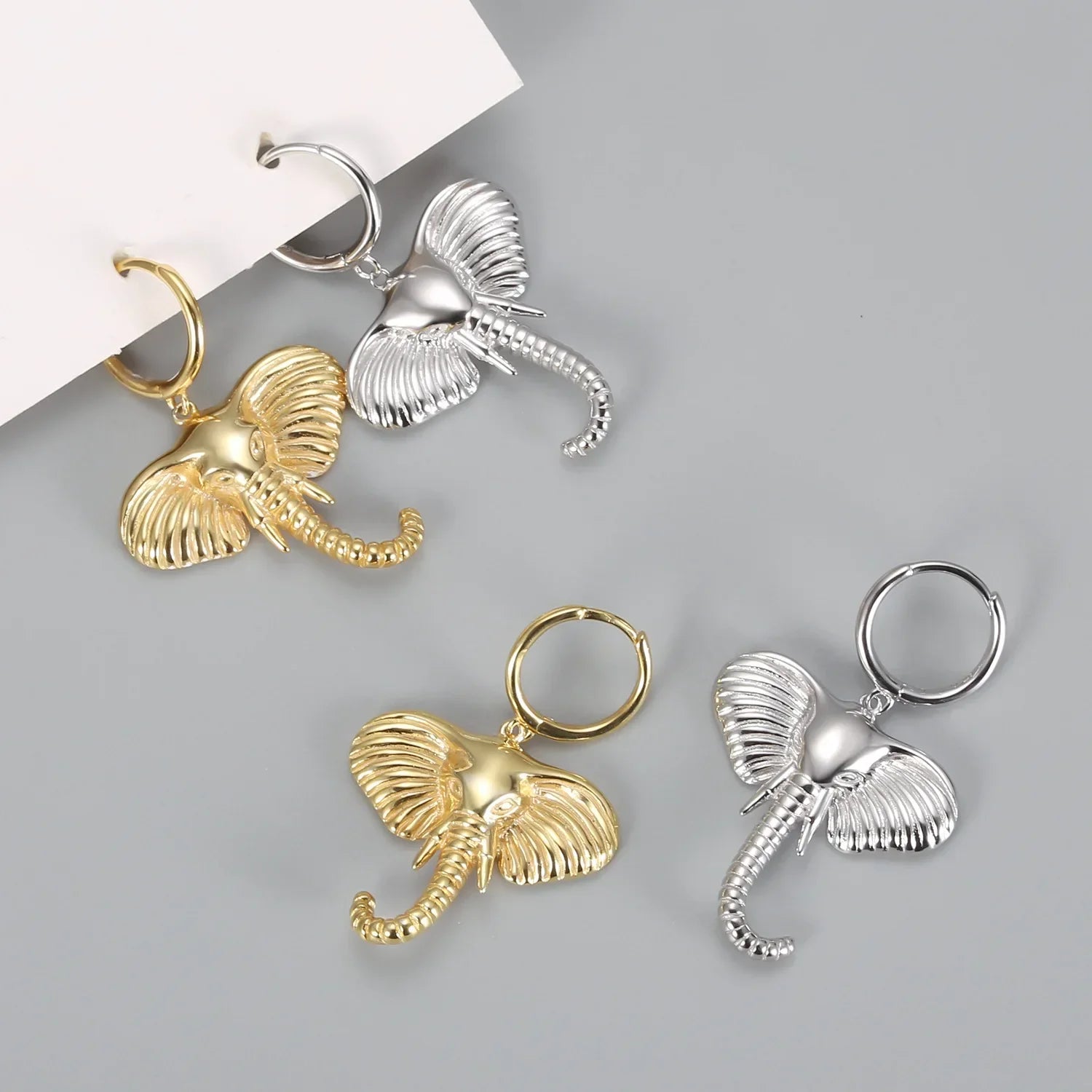 Pendientes de aro con elefante