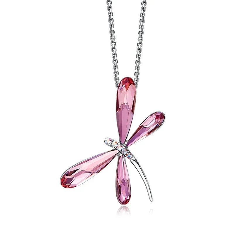 Collar de libélula en cristal rosa