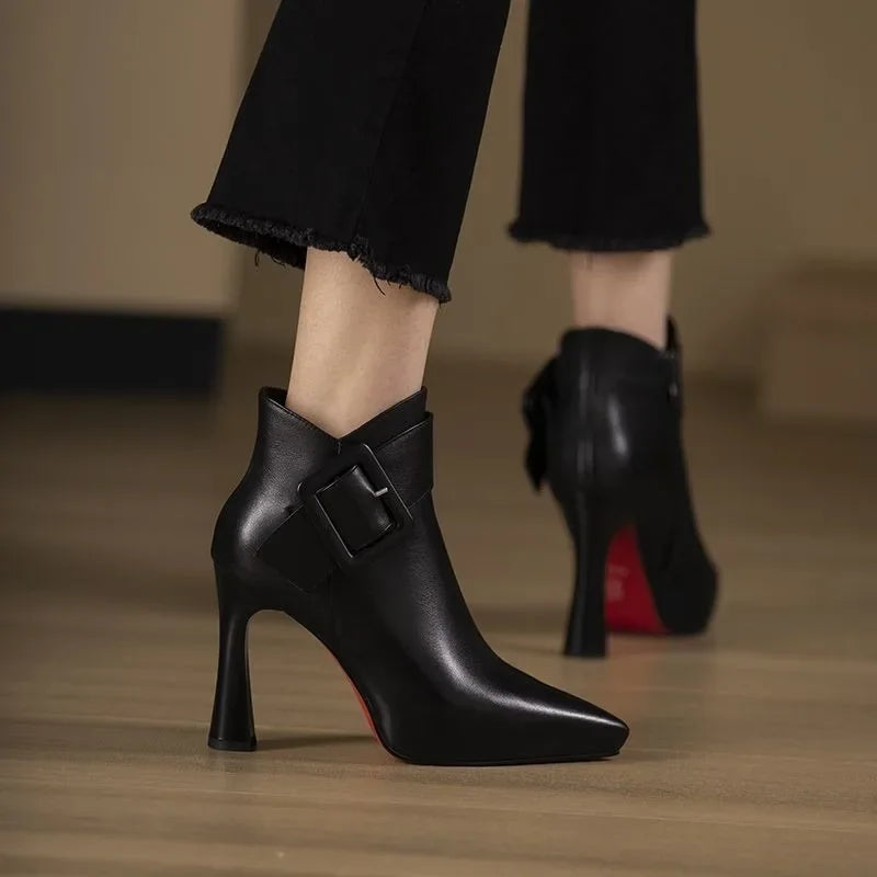 Edvige | Botines con maxihebilla