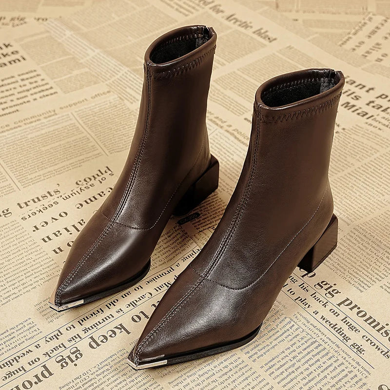 Verona | Botines de punta con tacón ancho y plataforma
