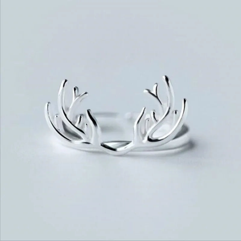 Anillo de asta de ciervo en plata de ley