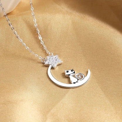 Collar de silueta de gato y estrellas en plata de ley
