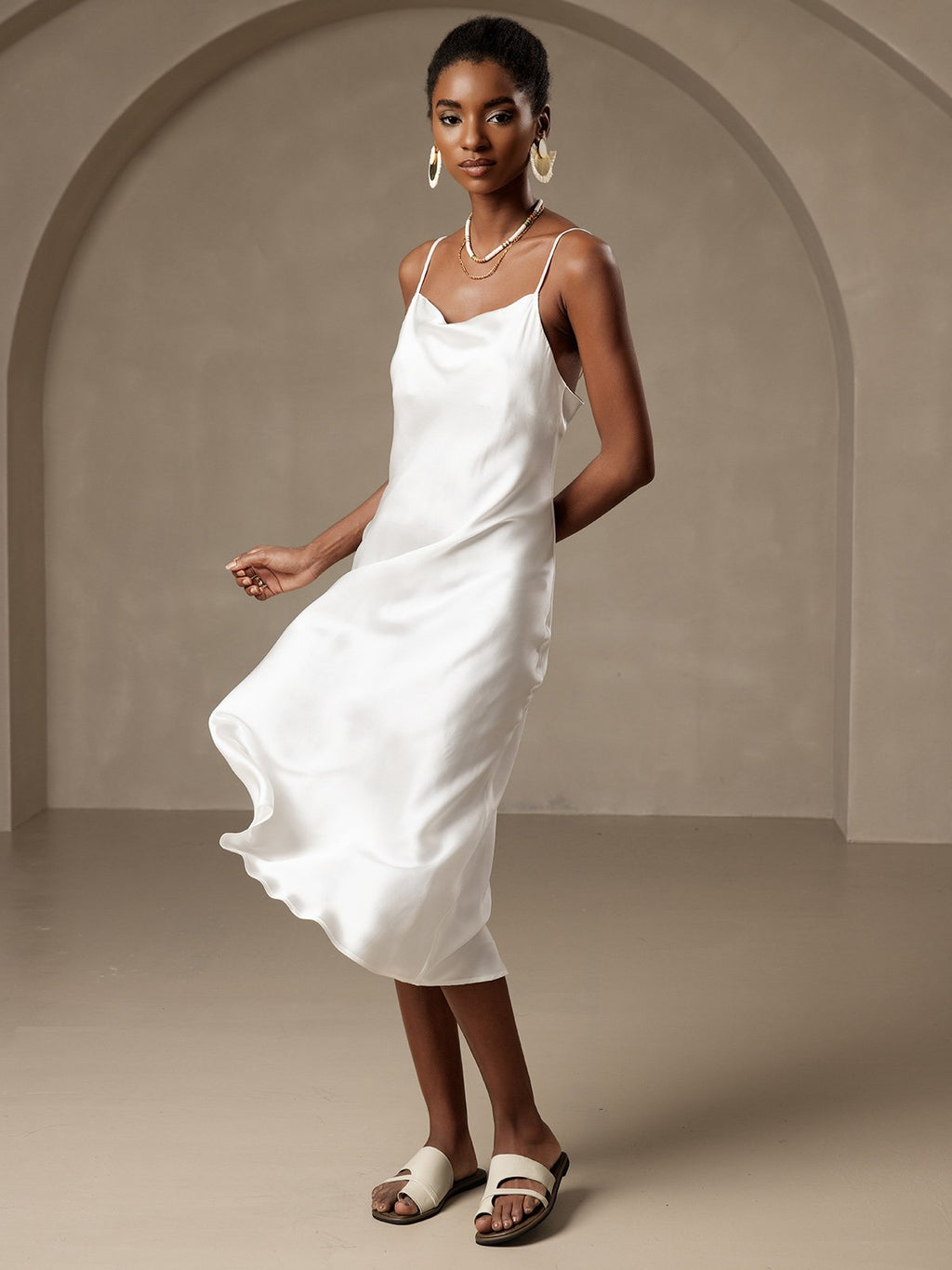 Vestidos largos de seda pura con tirantes