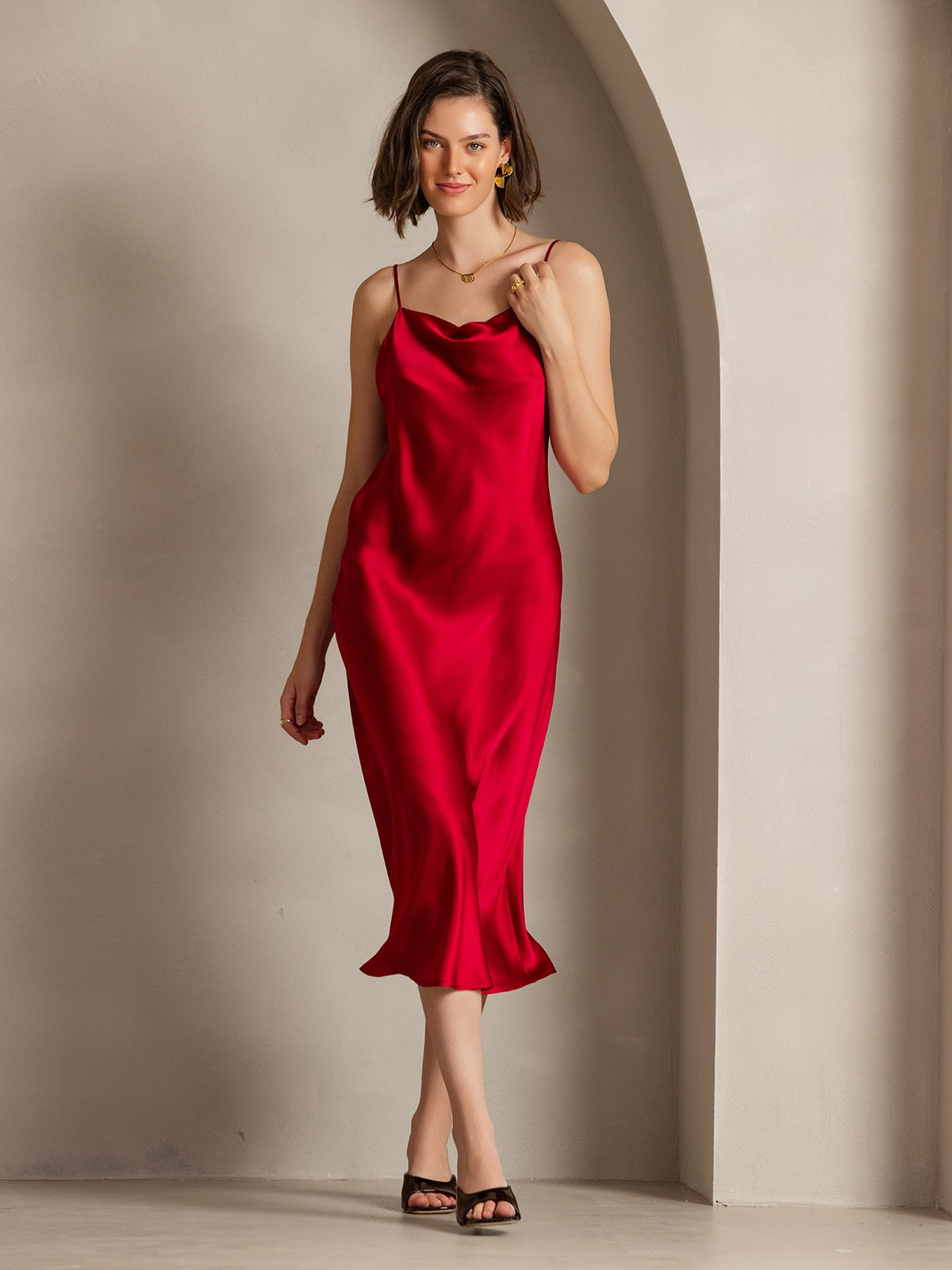 Vestidos largos de seda pura con tirantes