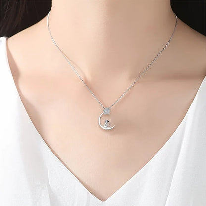 Collar de silueta de gato y estrellas en plata de ley