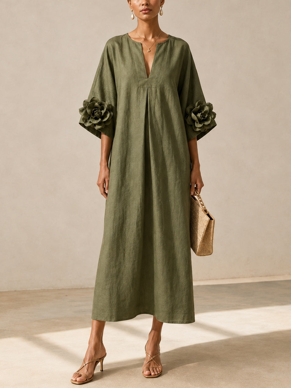 Livia | Vestido midi verde oliva con escote en V y mangas con estampado floral original