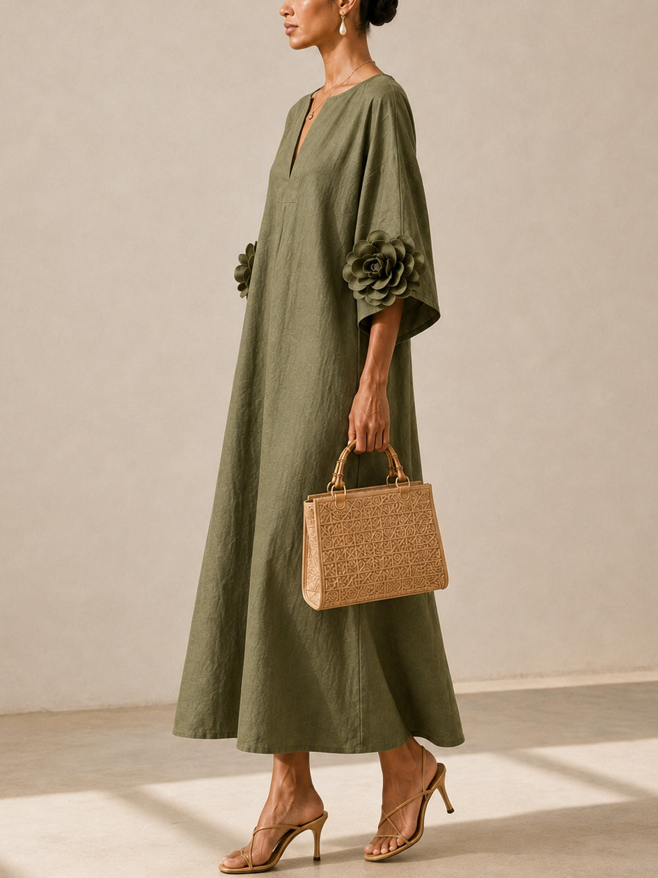 Livia | Vestido midi verde oliva con escote en V y mangas con estampado floral original