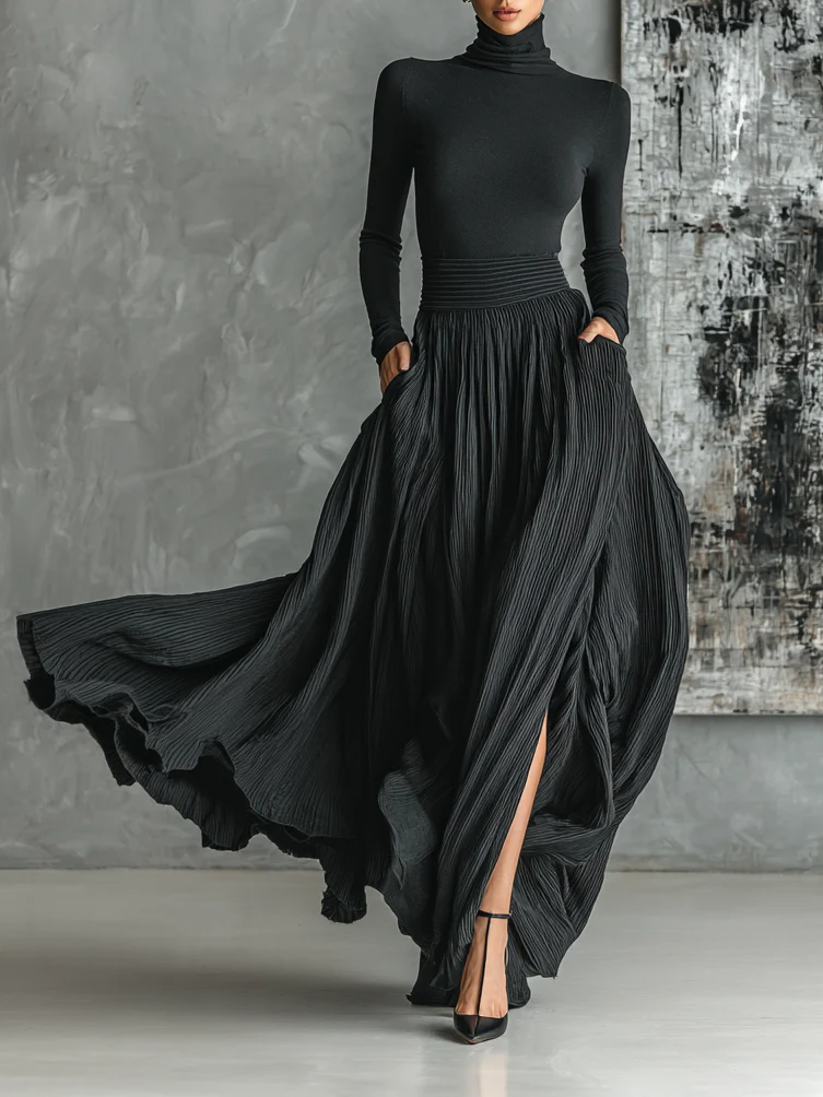 Paula | Conjunto de falda plisada y camiseta de cuello alto negro