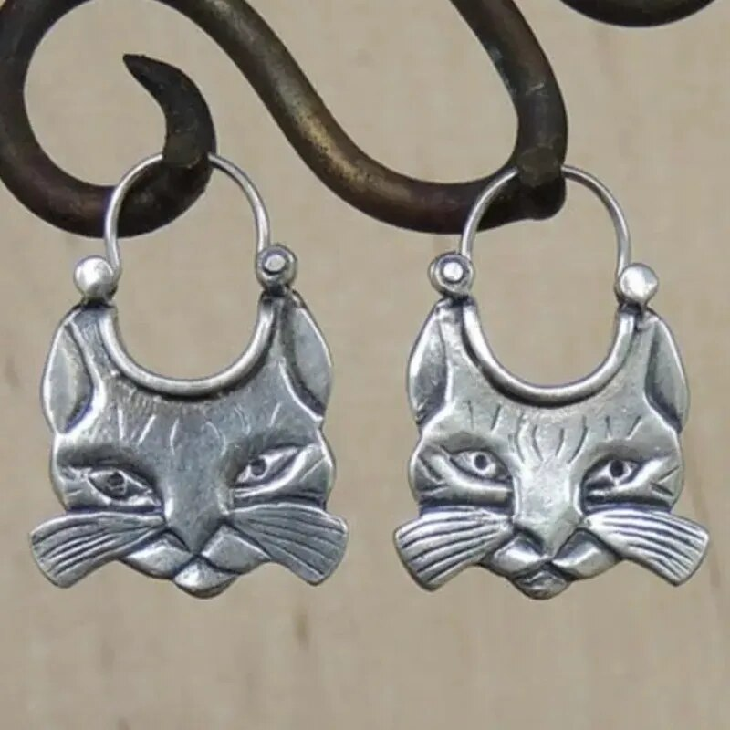 Pendientes vintage de bigotes de gato en plata