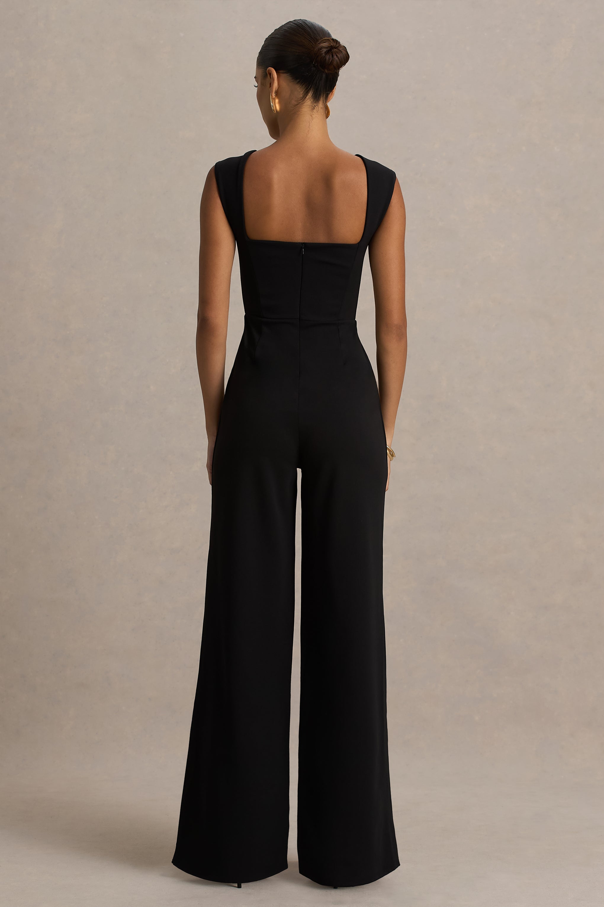 Everlee | Mono Negro Con Escote Corazón