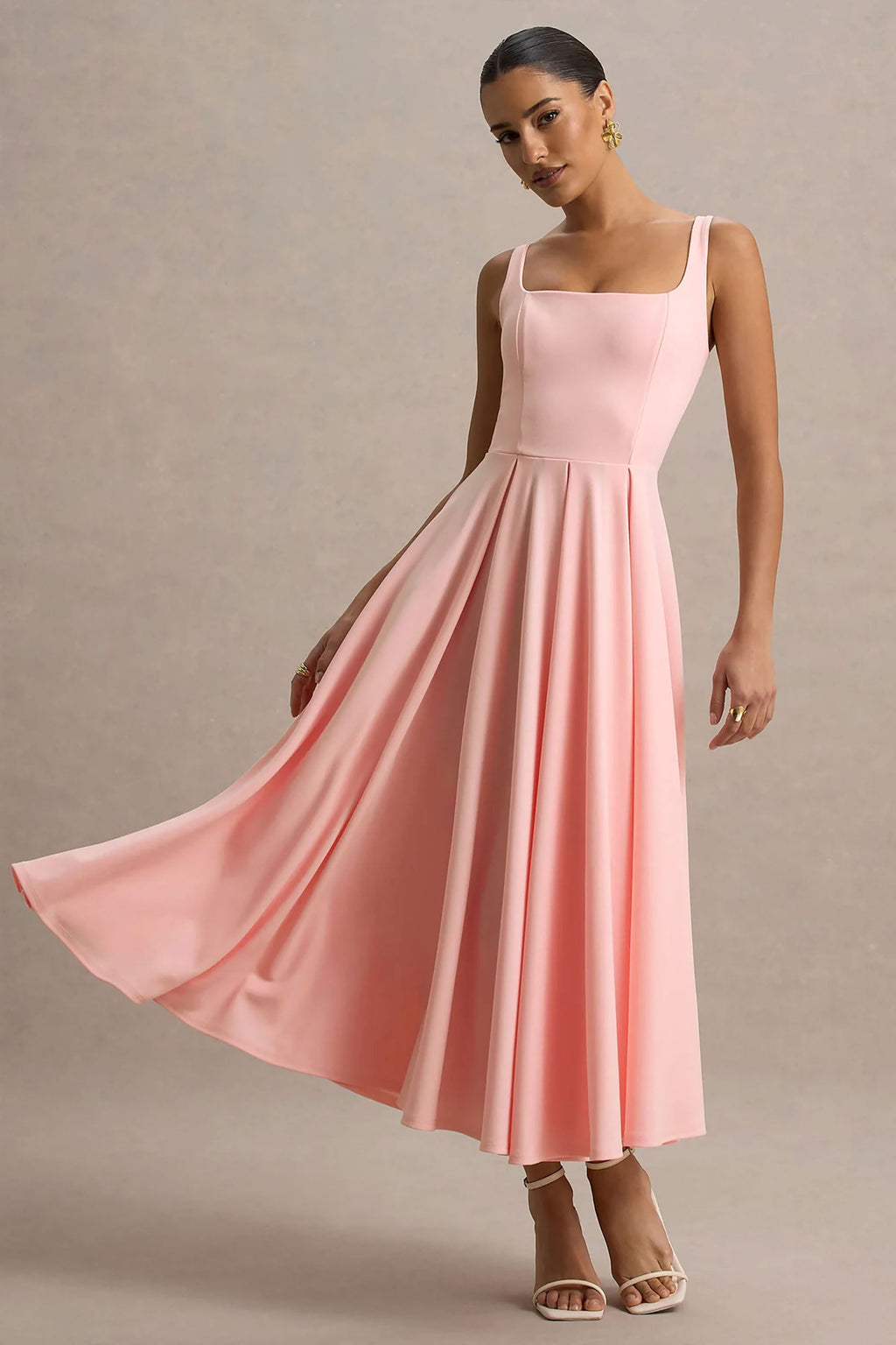 Parina | Vestido midi rosa claro con escote cuadrado y falda voluminosa