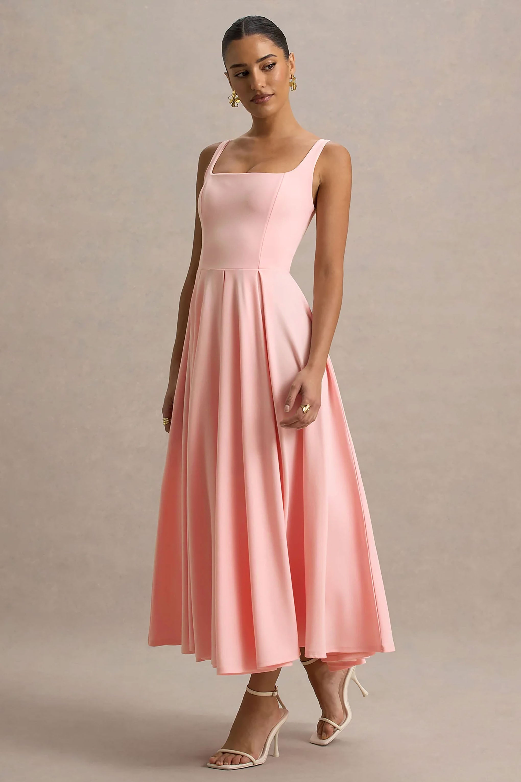 Parina | Vestido midi rosa claro con escote cuadrado y falda voluminosa