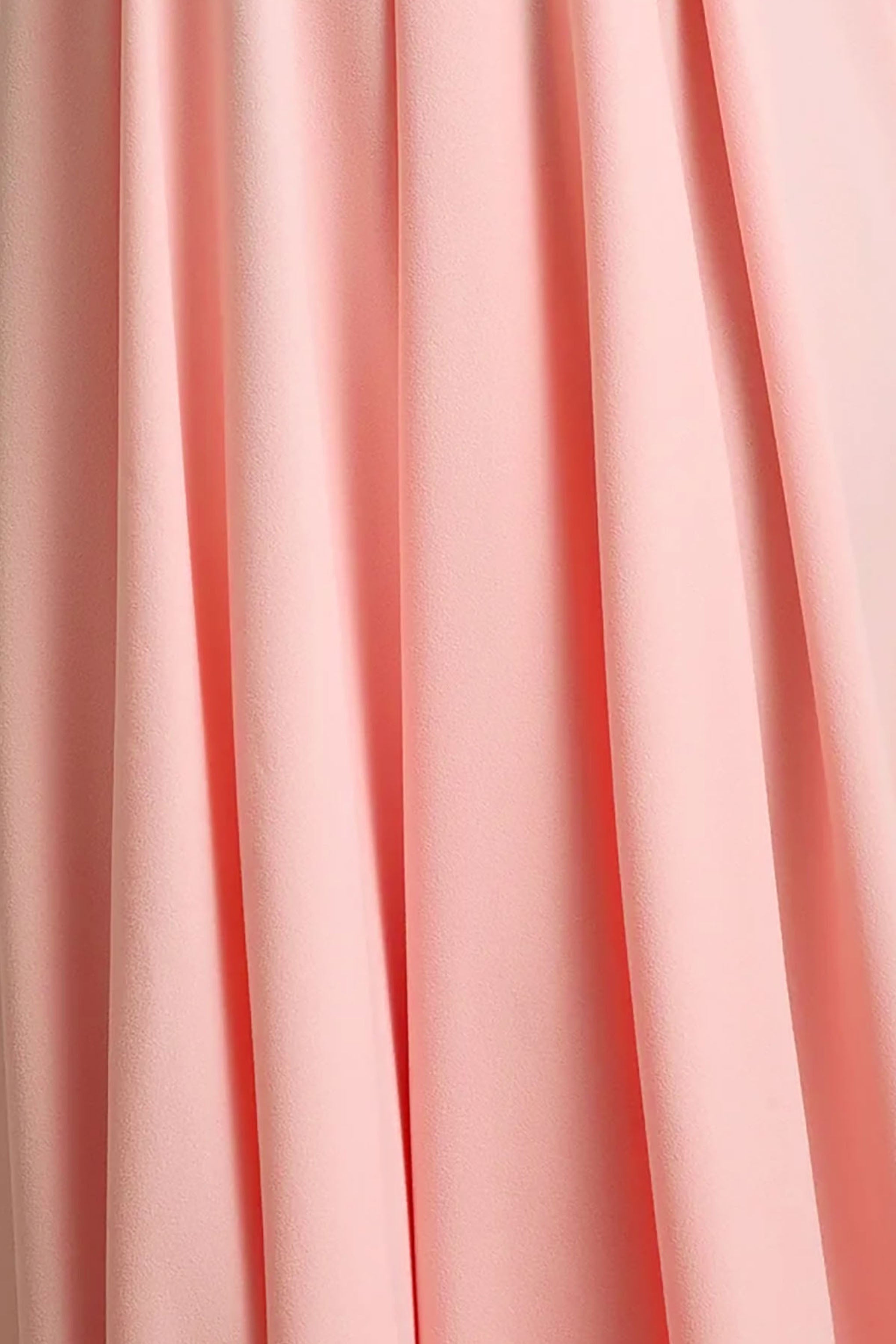 Parina | Vestido midi rosa claro con escote cuadrado y falda voluminosa