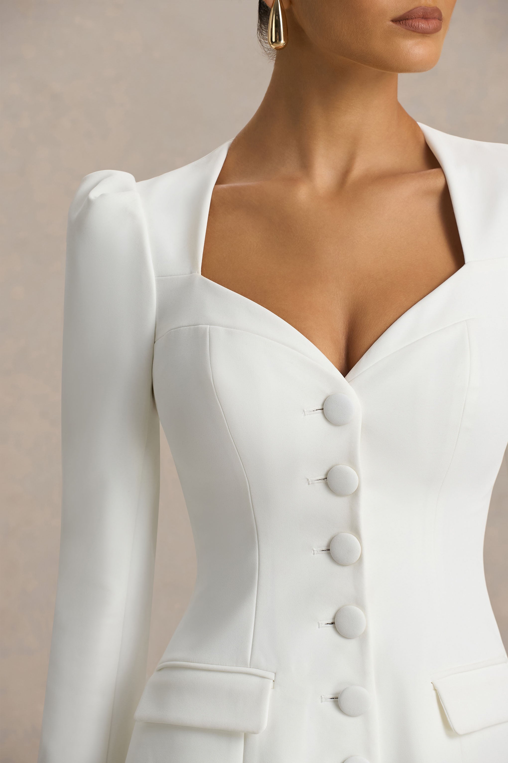 Carmen | Vestido Corto Blanco Entallado con Escote Sweetheart