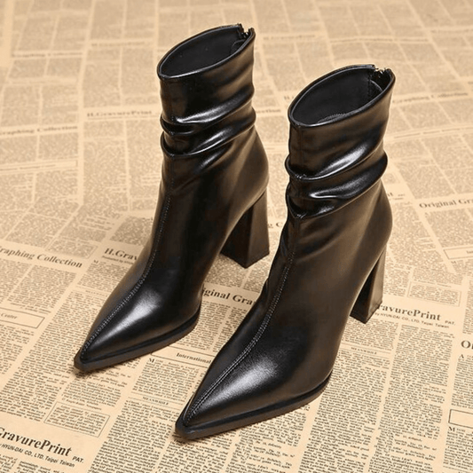 Nicla | Botines de punta esculpida con detalle fruncido