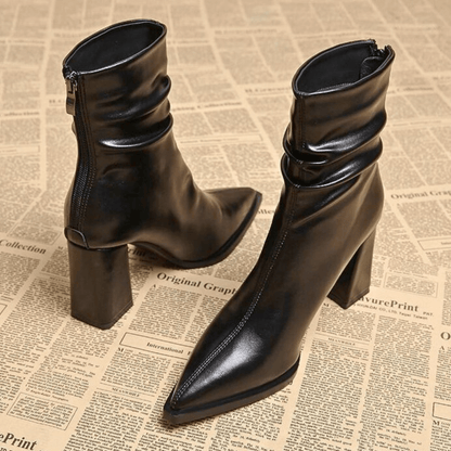 Nicla | Botines de punta esculpida con detalle fruncido
