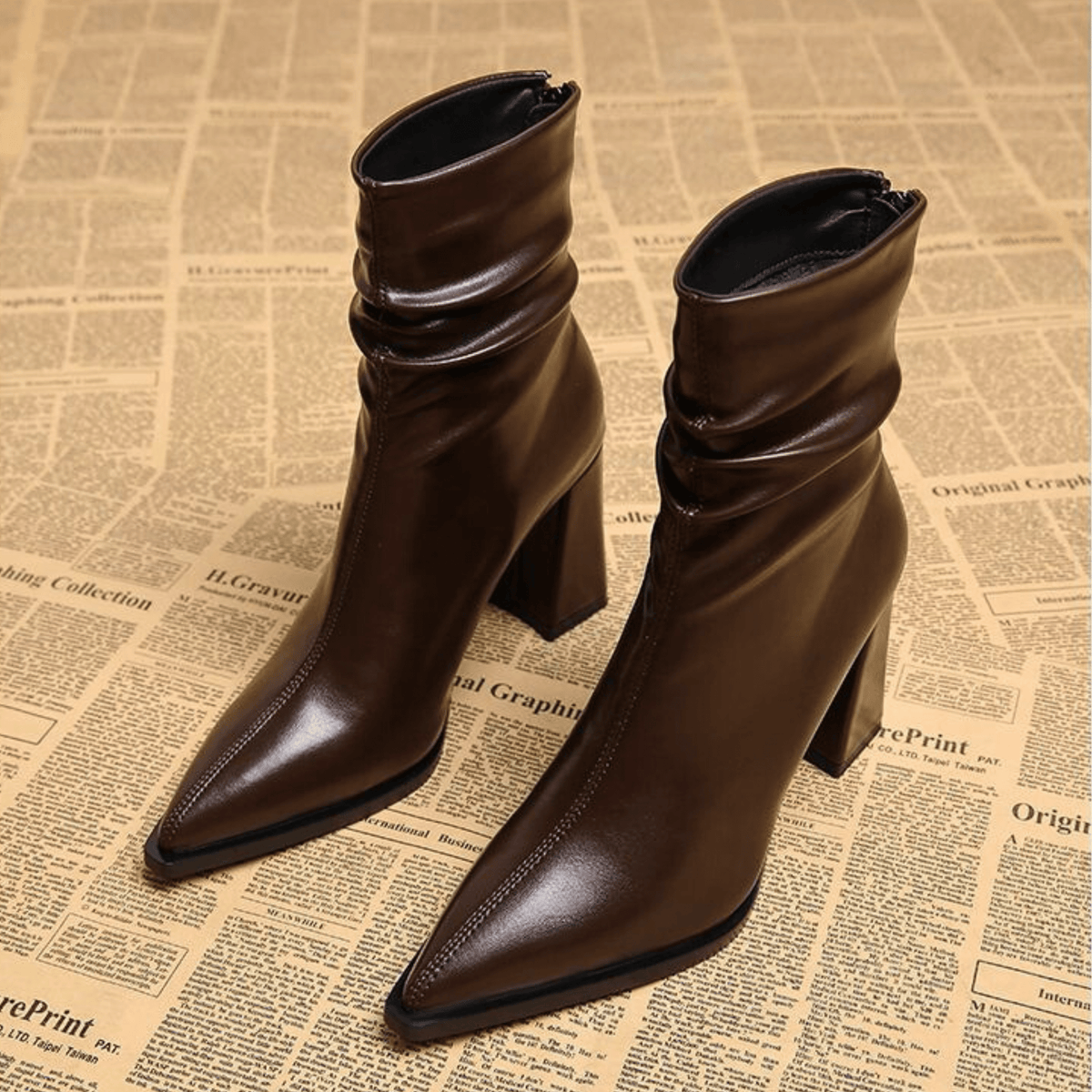 Nicla | Botines de punta esculpida con detalle fruncido